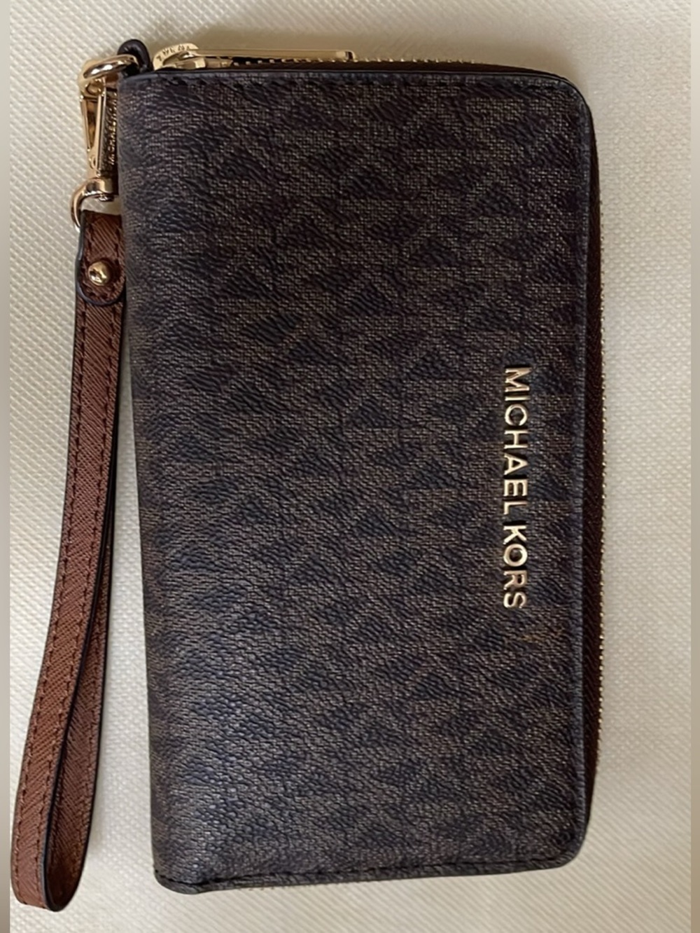 Michael Kors Brown Signature Logo wallet / Wristlet with Gold Hardware